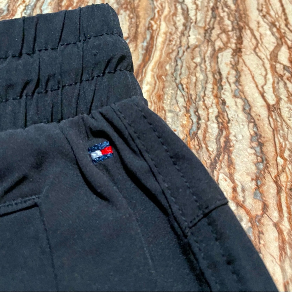 Tommy Hilfiger - Picture 8 of 14